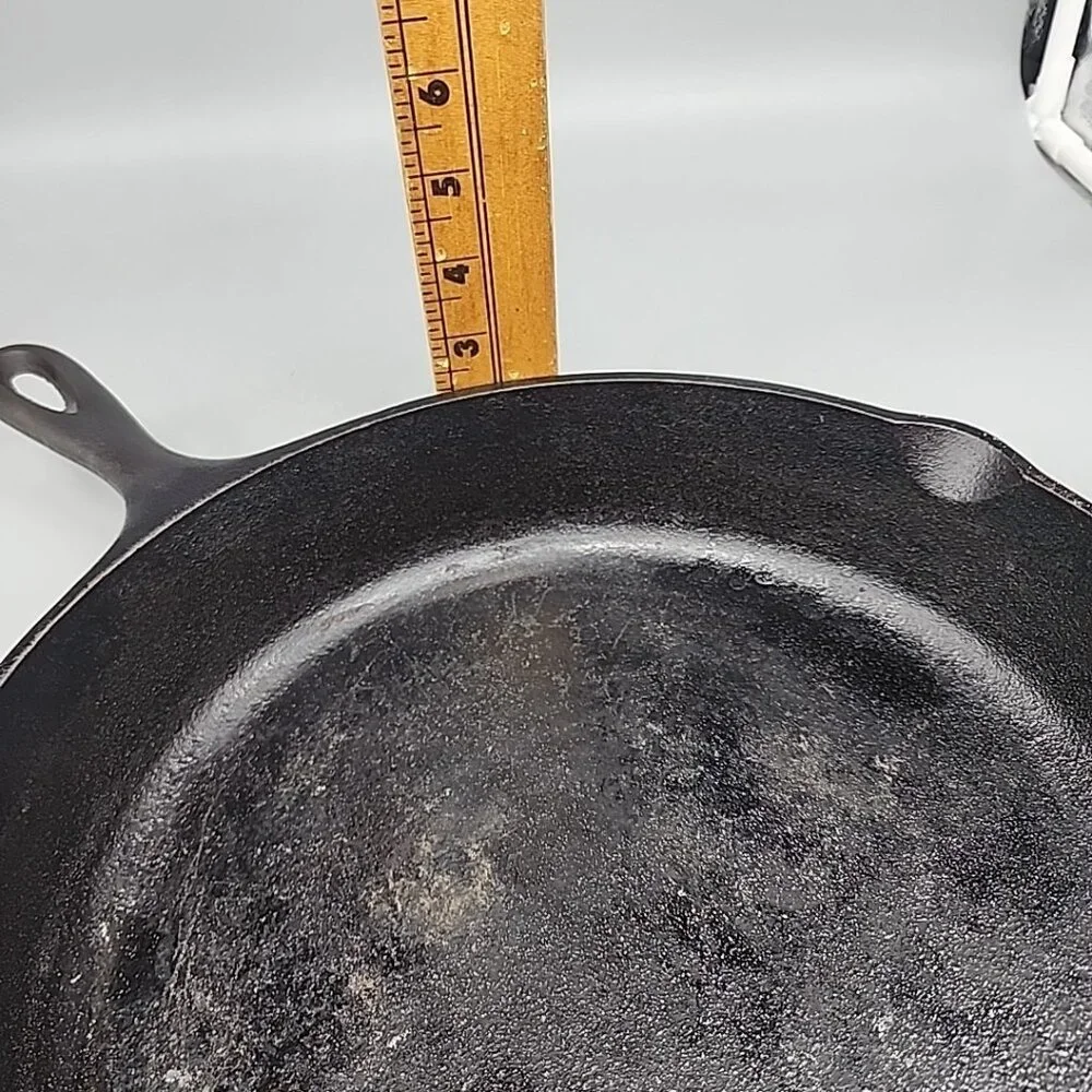 Lodge L10SK3 12 inch Cast Iron Skillet - Black USA